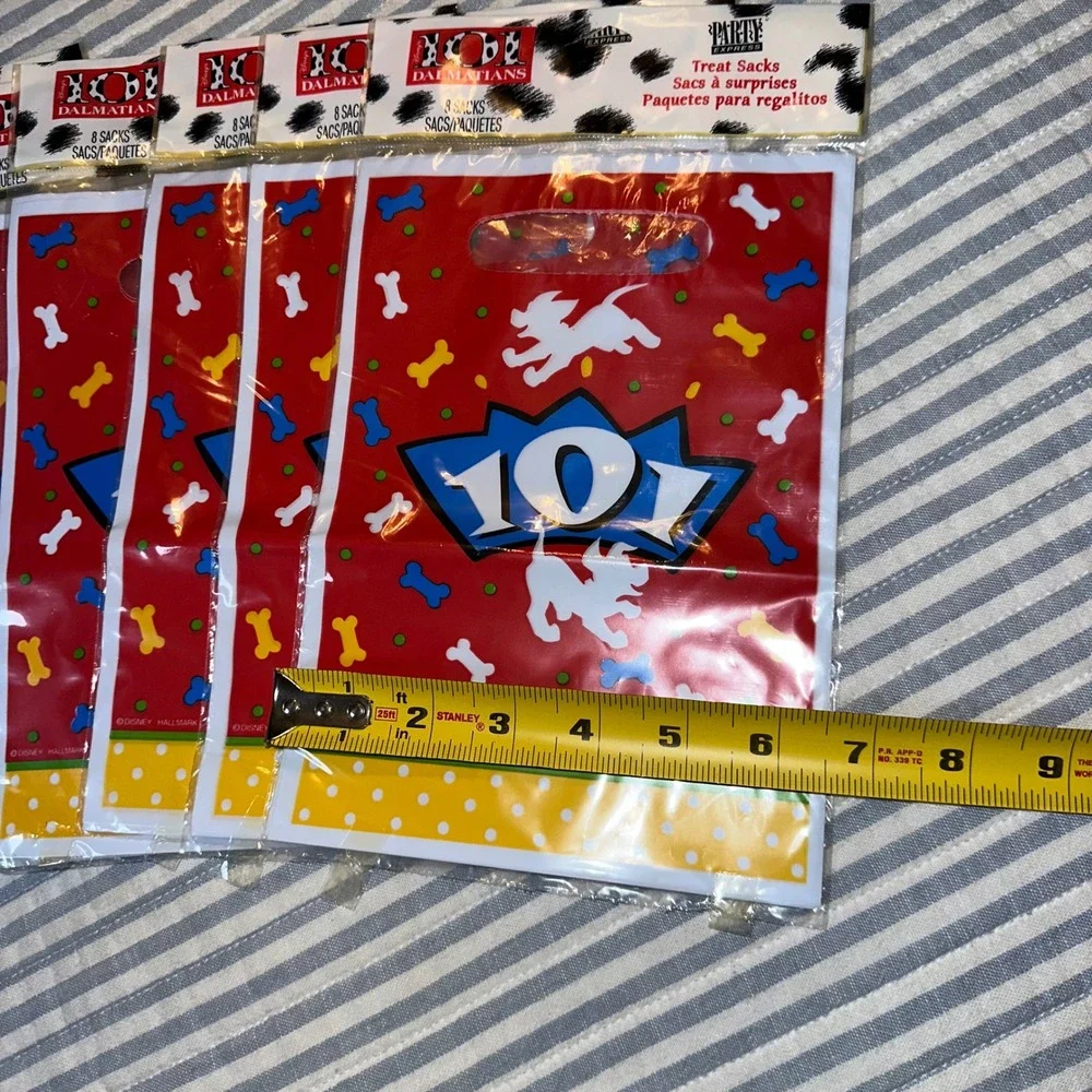 Vintage Disney 101 Dalmatians Party Treat Sacks Hallmark Lot of 10 Packs 80 Bags